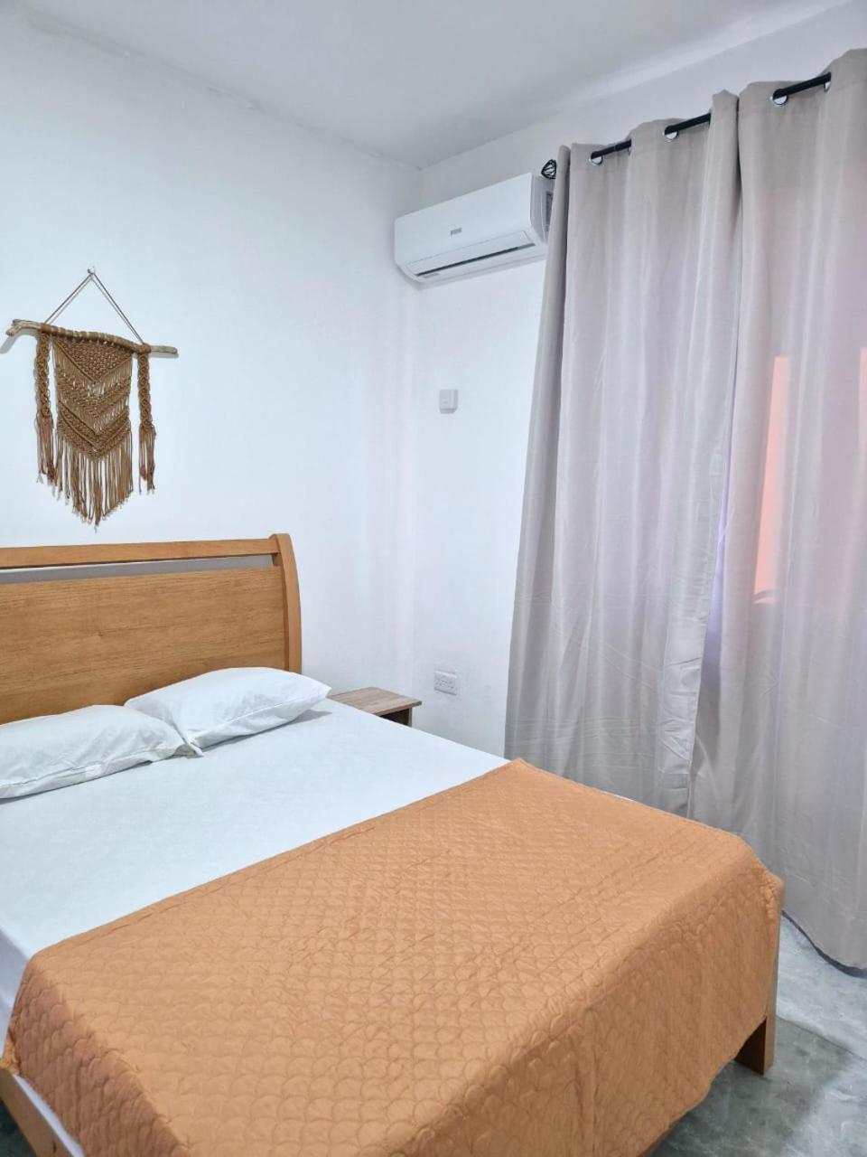 Skyview Apartment- Rooftop Penthouse With Sunset & Sea Views Flic en Flac Luaran gambar