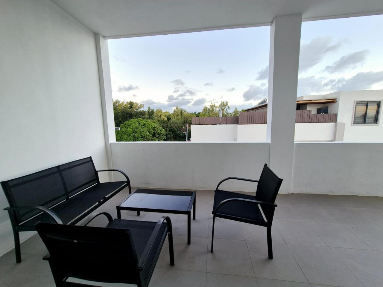 Skyview Apartment- Rooftop Penthouse With Sunset & Sea Views Flic en Flac Luaran gambar