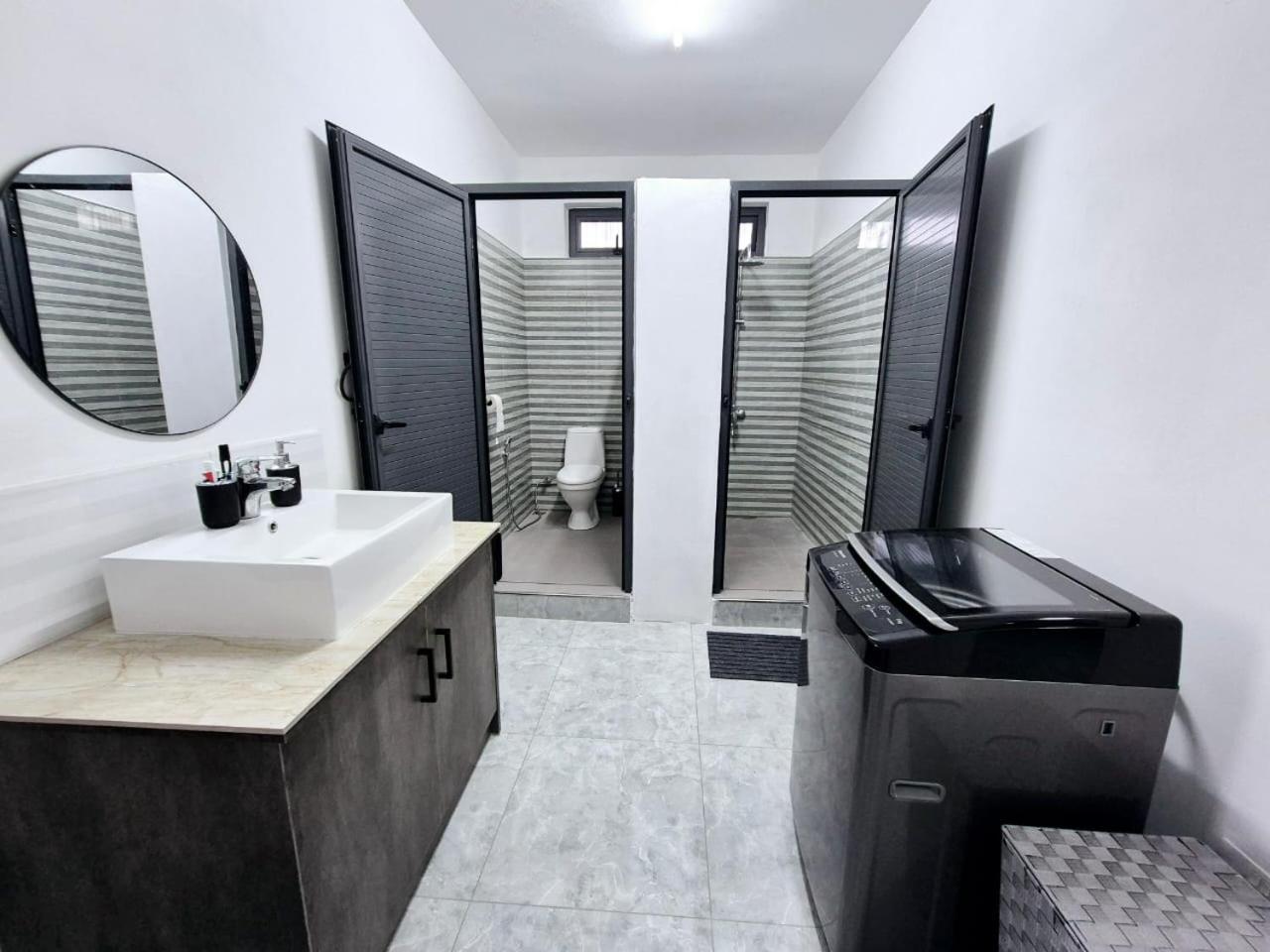Skyview Apartment- Rooftop Penthouse With Sunset & Sea Views Flic en Flac Luaran gambar