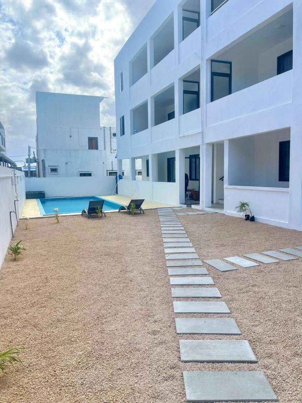 Skyview Apartment- Rooftop Penthouse With Sunset & Sea Views Flic en Flac Luaran gambar